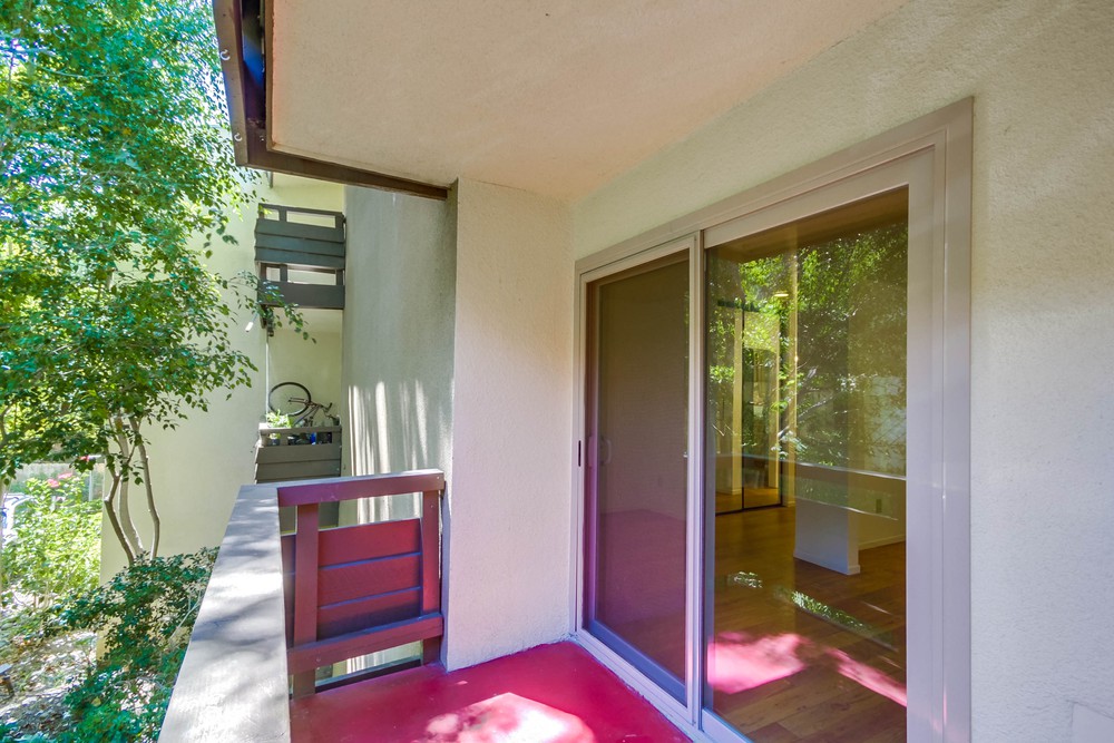 Virtual tour photo 23 of 36 for 1611 Hotel Cir S