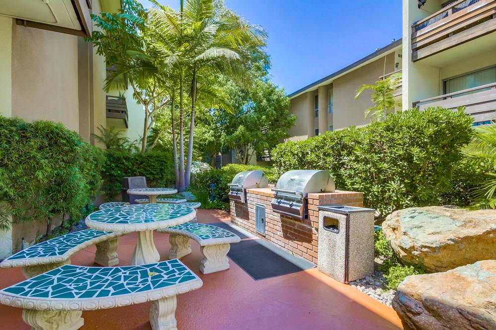 Virtual tour photo 28 of 36 for 1611 Hotel Cir S