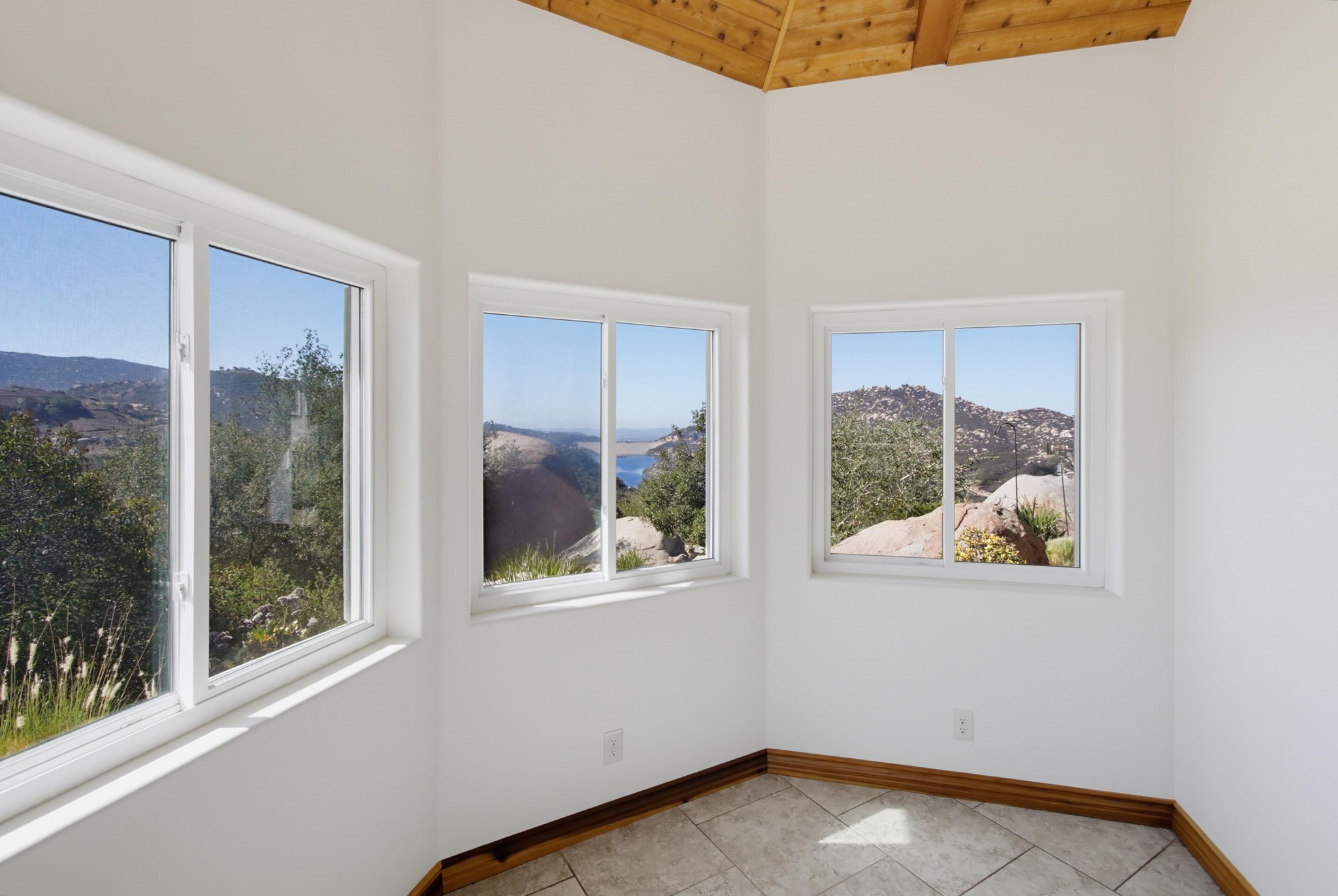 Virtual tour photo 10 of 134 for 16118 Green Valley Truck Trail