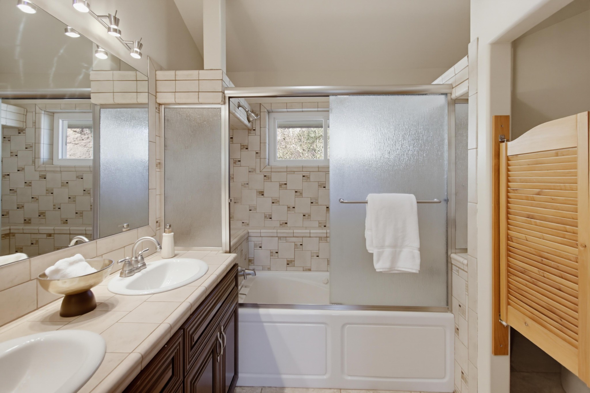 Virtual tour photo 28 of 134 for 16118 Green Valley Truck Trail