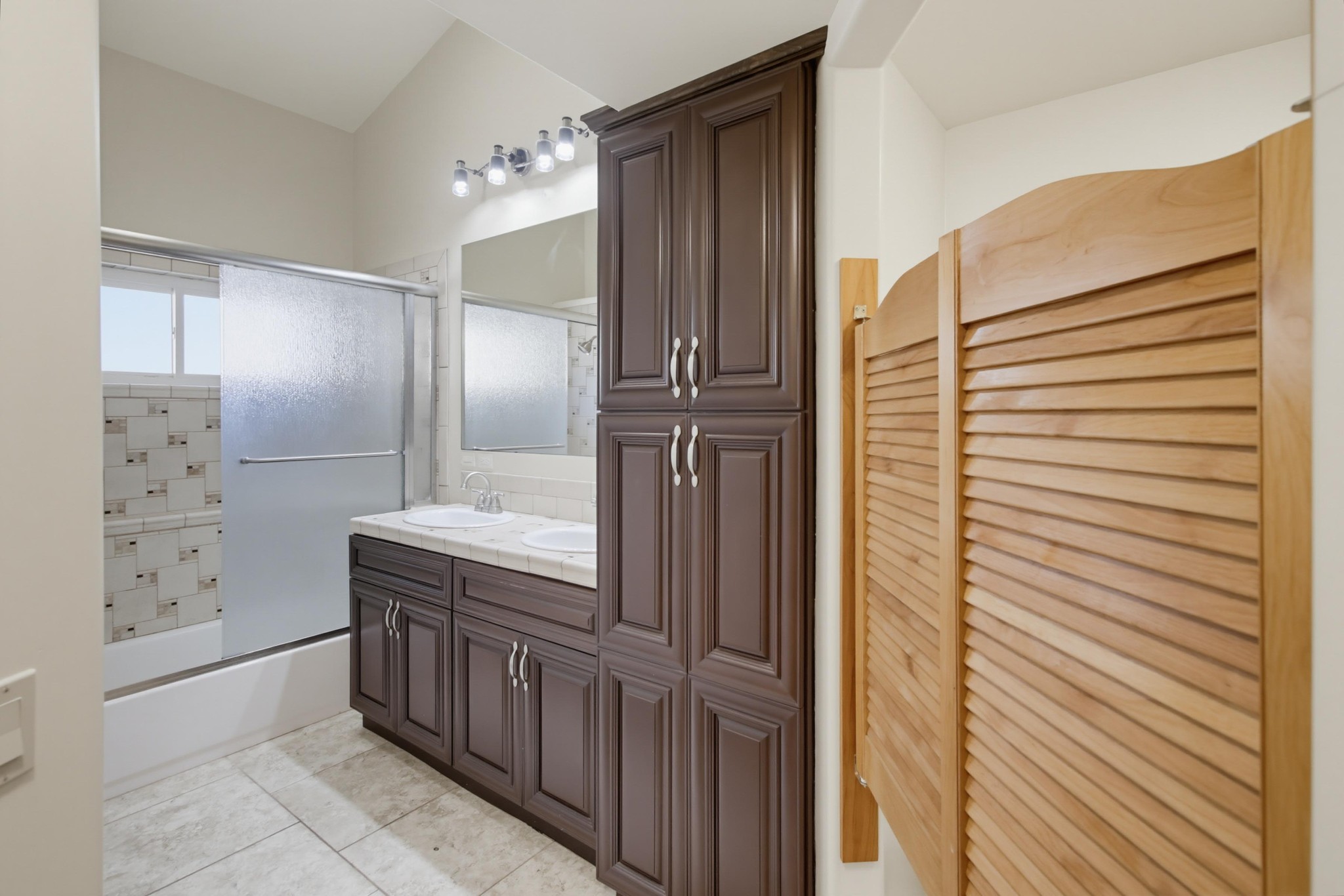 Virtual tour photo 47 of 134 for 16118 Green Valley Truck Trail