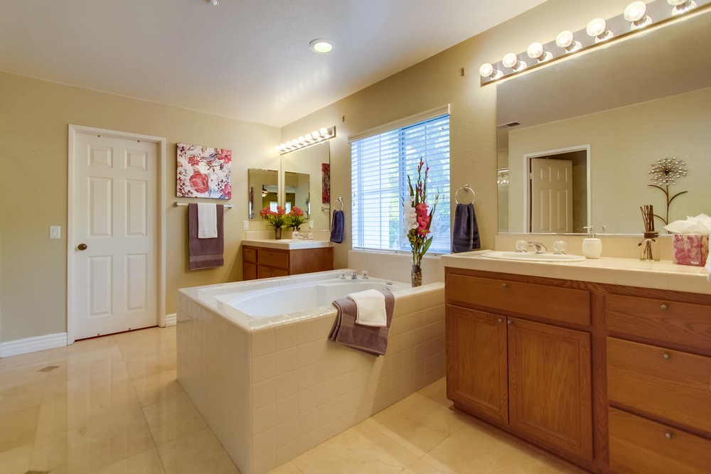 Virtual tour photo 46 of 86 for 16129 Falcon Crest Dr