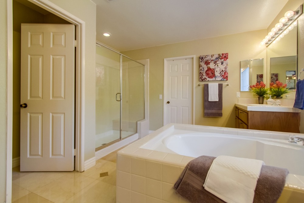 Virtual tour photo 47 of 86 for 16129 Falcon Crest Dr