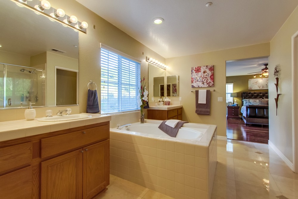 Virtual tour photo 48 of 86 for 16129 Falcon Crest Dr
