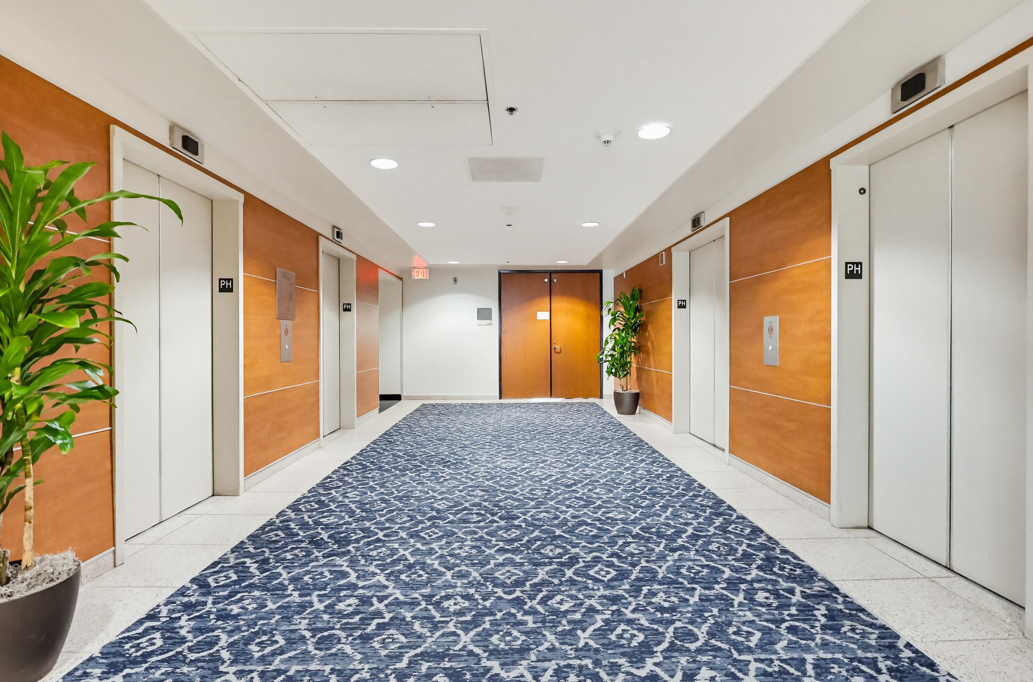 Virtual tour photo 8 of 167 for 16133 Ventura Blvd