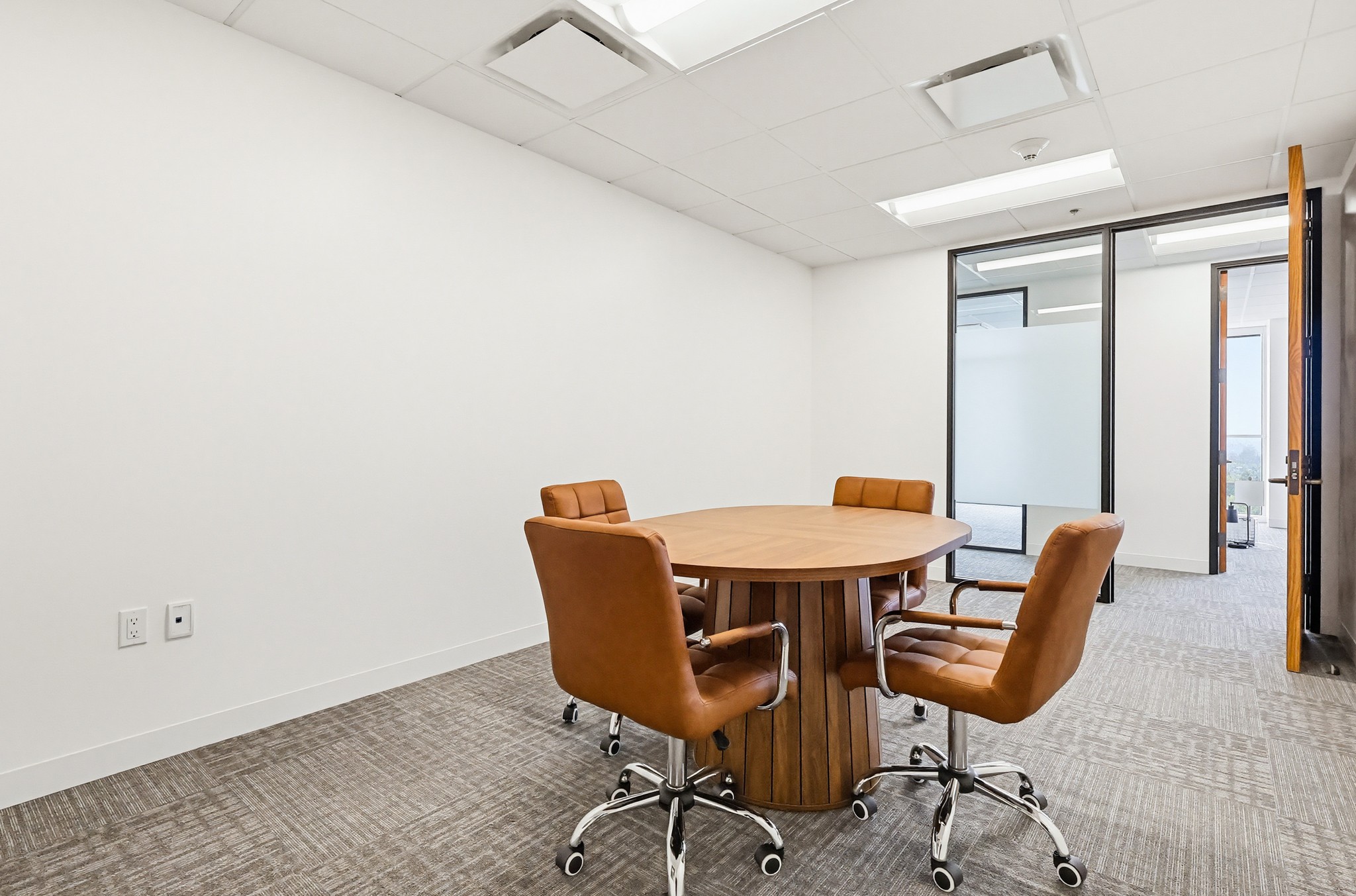 Virtual tour photo 30 of 167 for 16133 Ventura Blvd