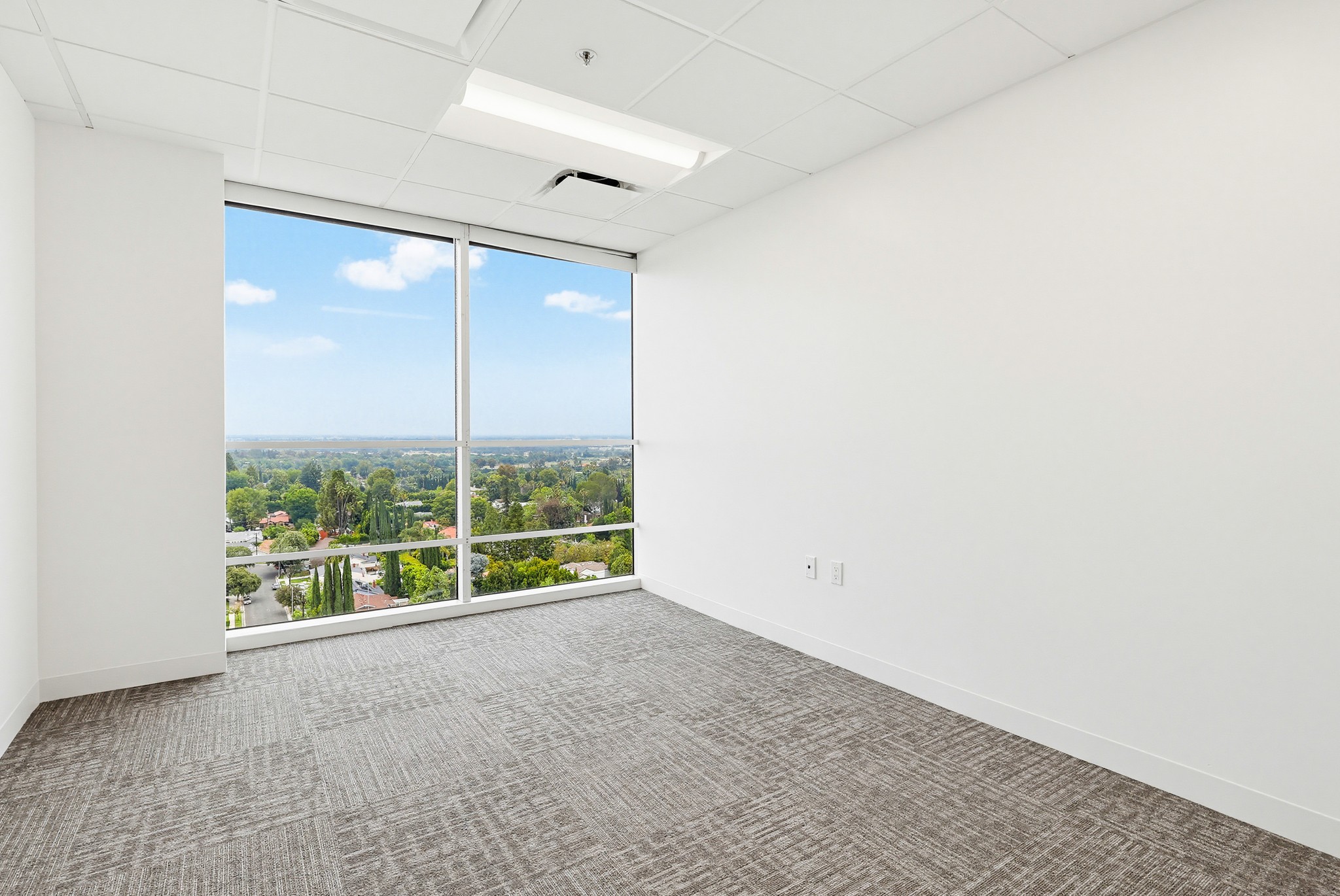 Virtual tour photo 35 of 167 for 16133 Ventura Blvd