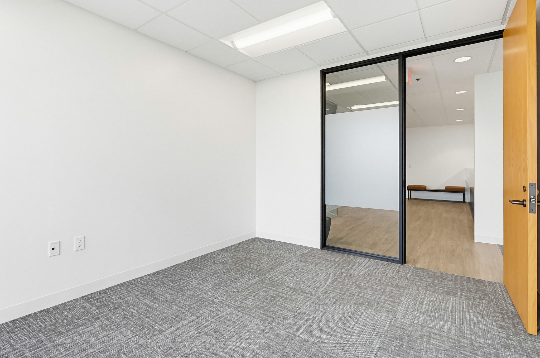 Virtual tour photo 36 of 167 for 16133 Ventura Blvd