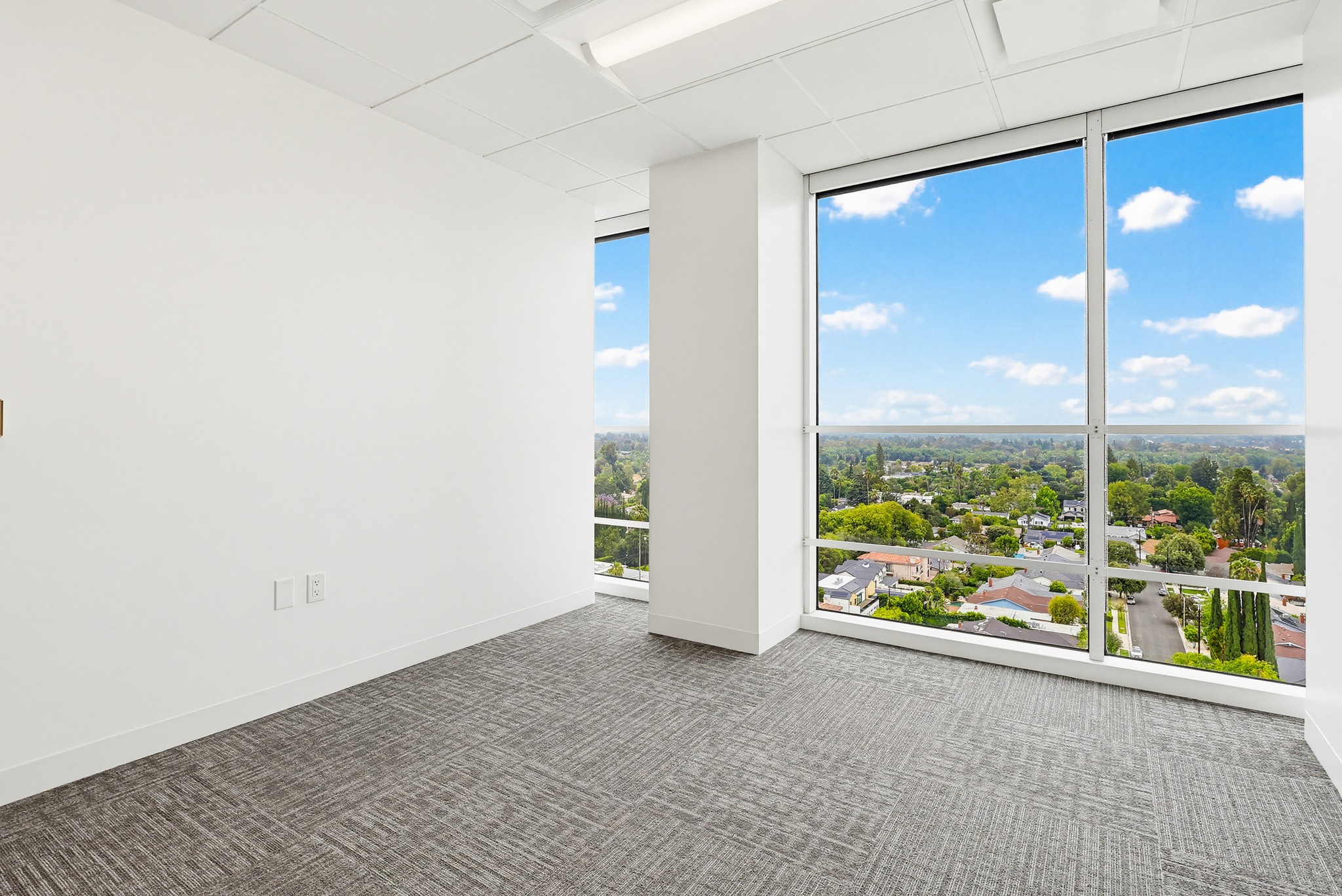 Virtual tour photo 38 of 167 for 16133 Ventura Blvd