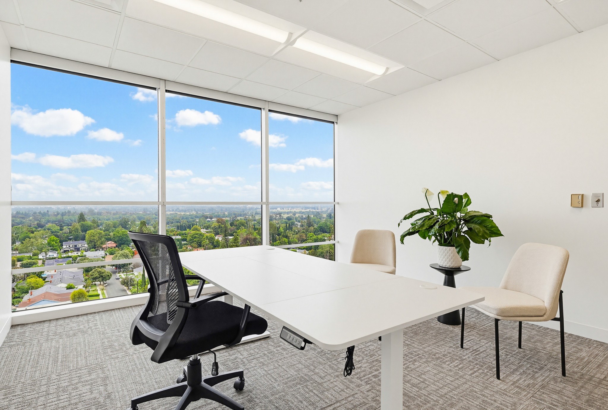 Virtual tour photo 46 of 167 for 16133 Ventura Blvd