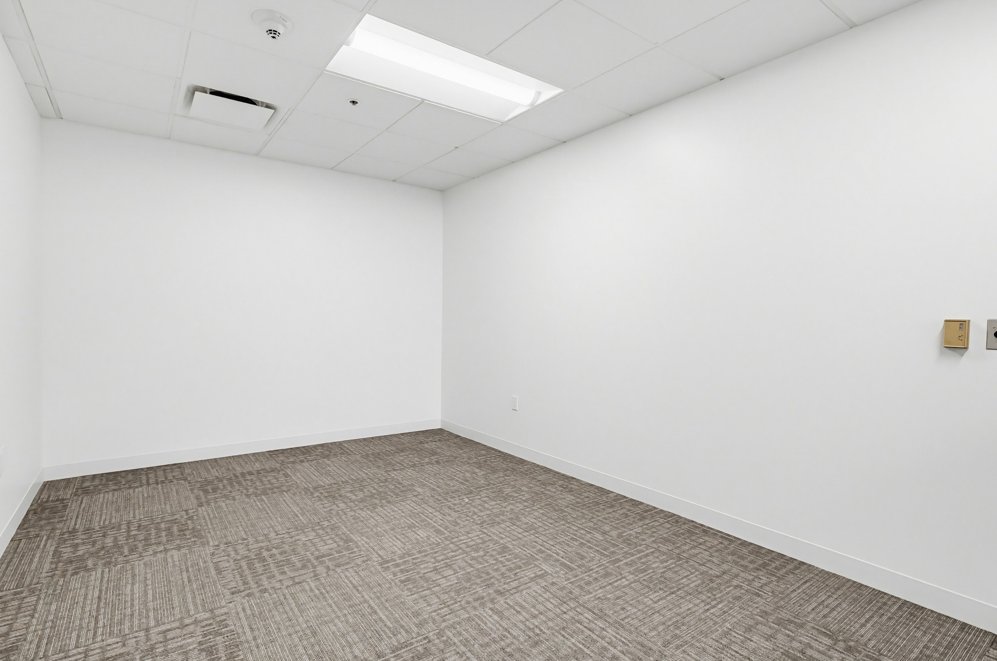 Virtual tour photo 50 of 167 for 16133 Ventura Blvd