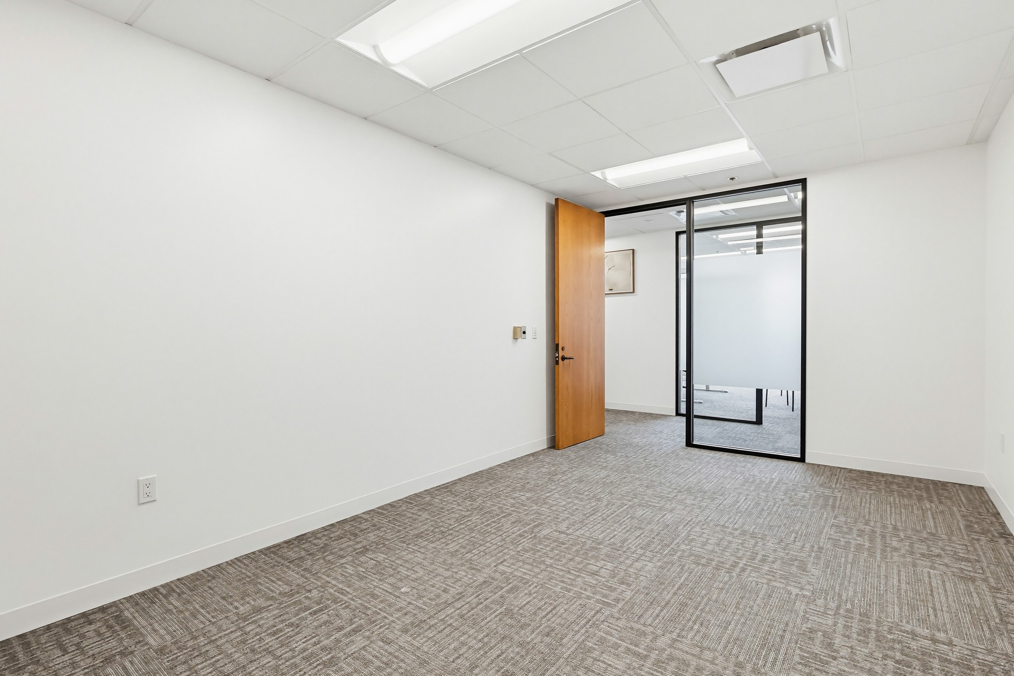 Virtual tour photo 51 of 167 for 16133 Ventura Blvd