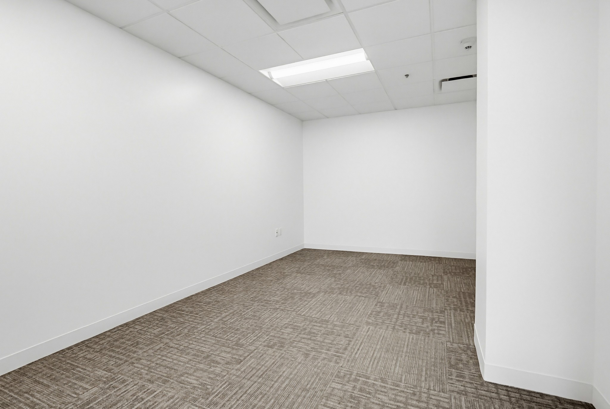 Virtual tour photo 53 of 167 for 16133 Ventura Blvd