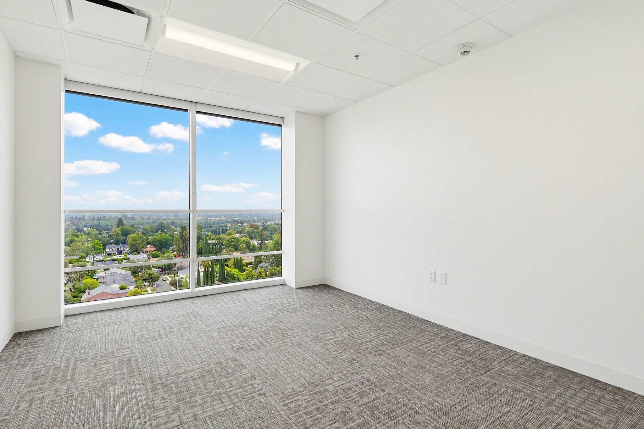 Virtual tour photo 67 of 167 for 16133 Ventura Blvd