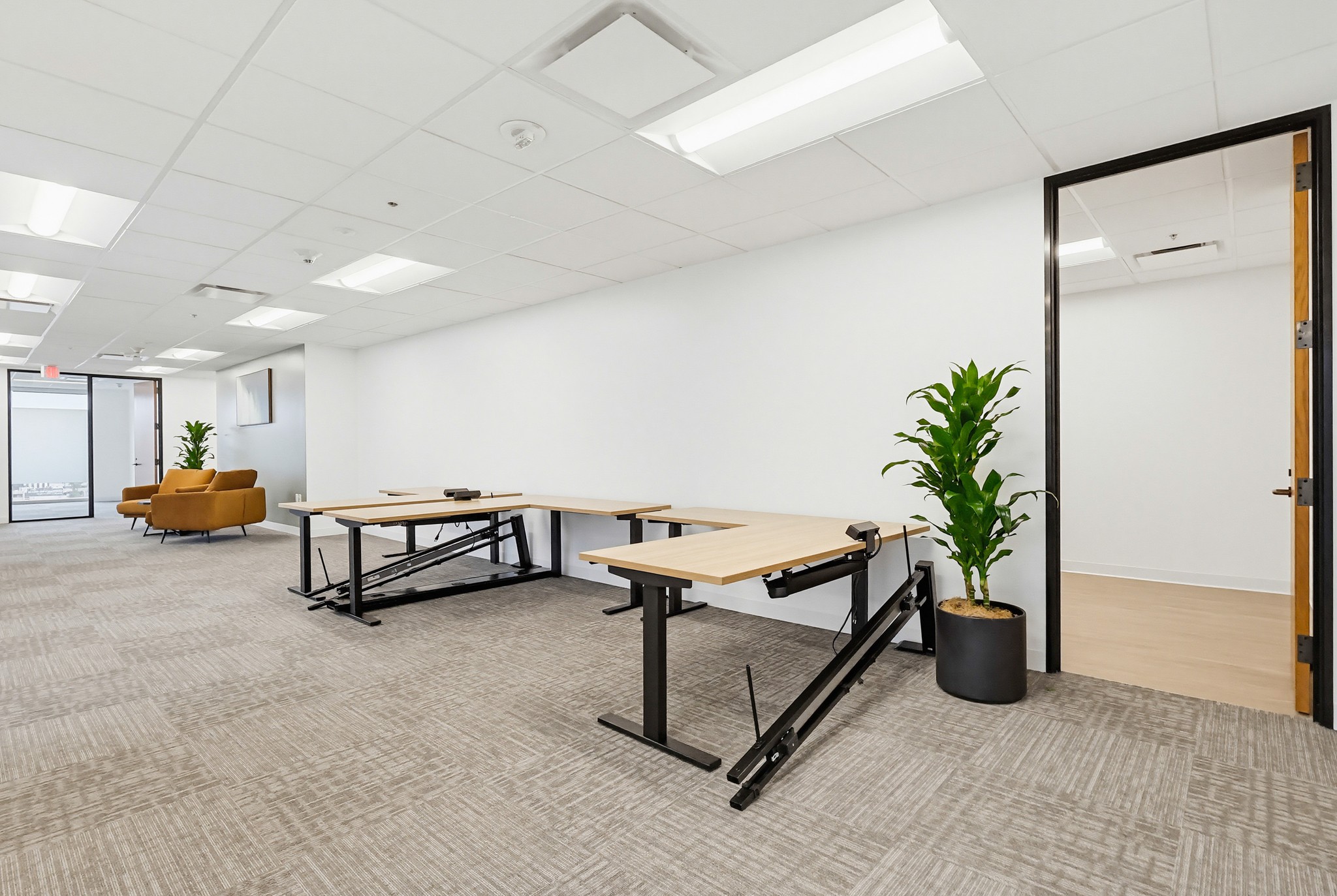 Virtual tour photo 82 of 167 for 16133 Ventura Blvd