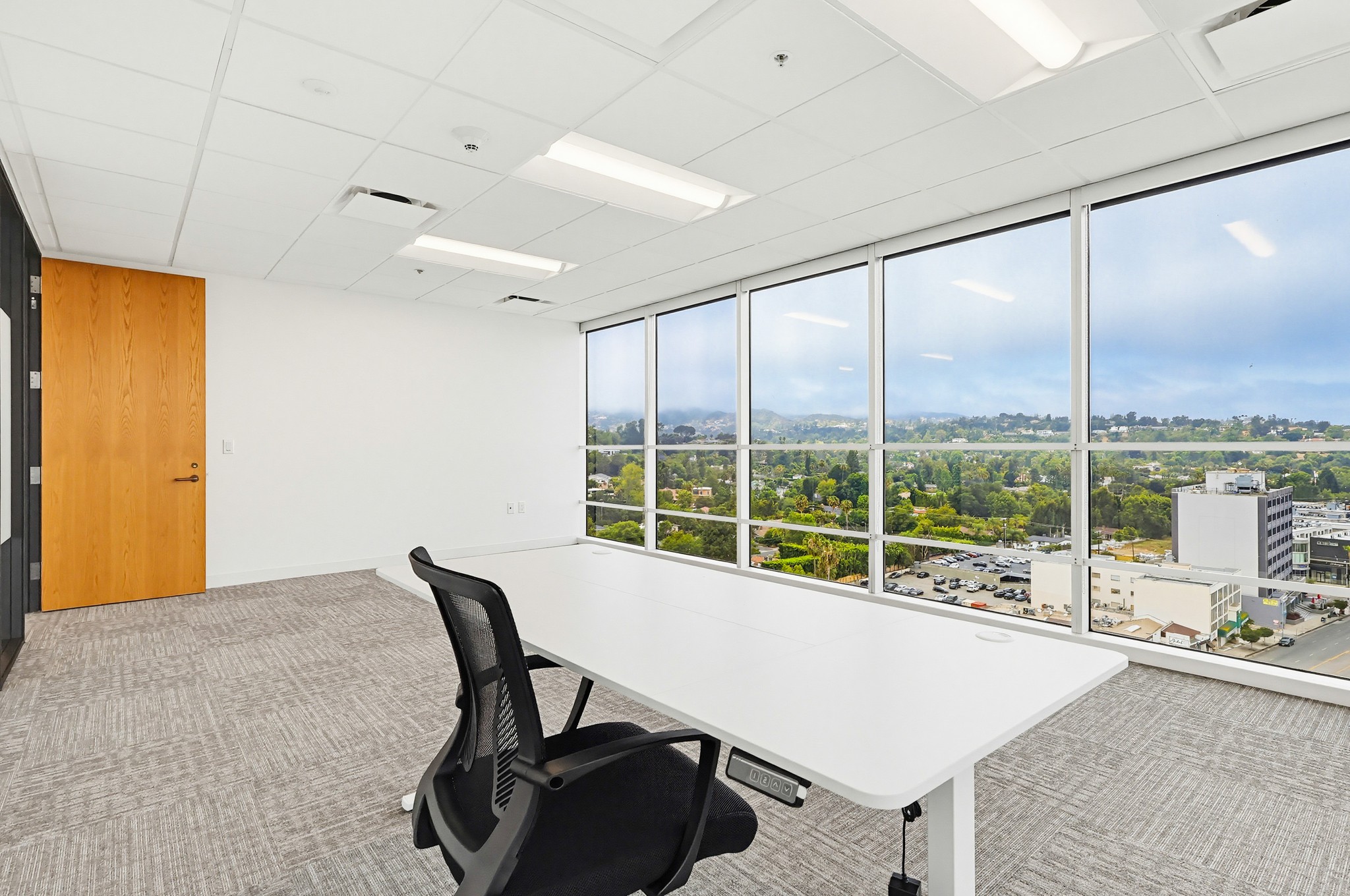 Virtual tour photo 87 of 167 for 16133 Ventura Blvd