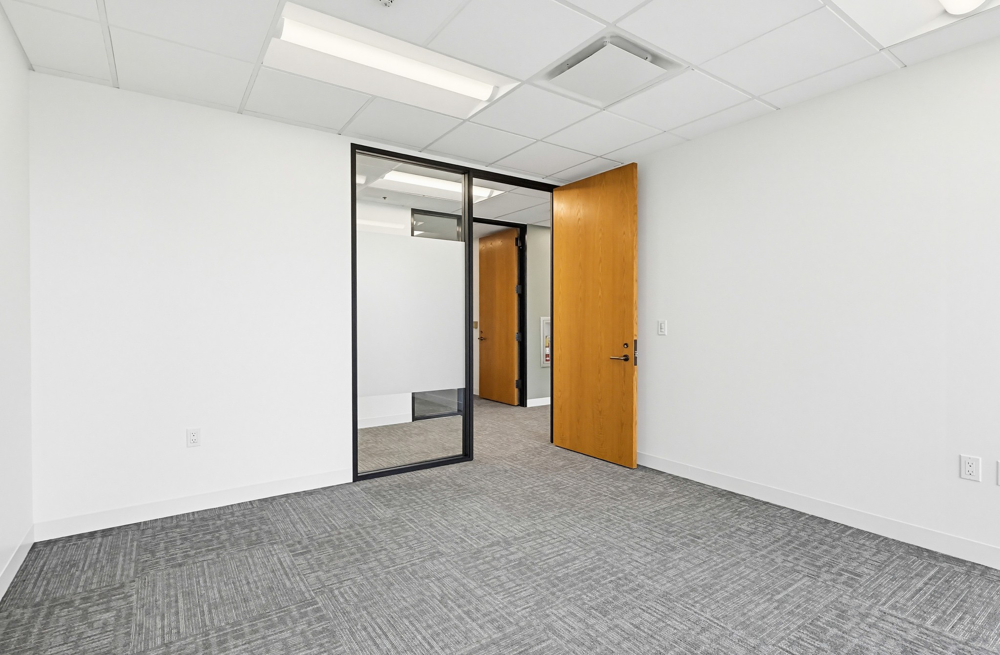 Virtual tour photo 91 of 167 for 16133 Ventura Blvd