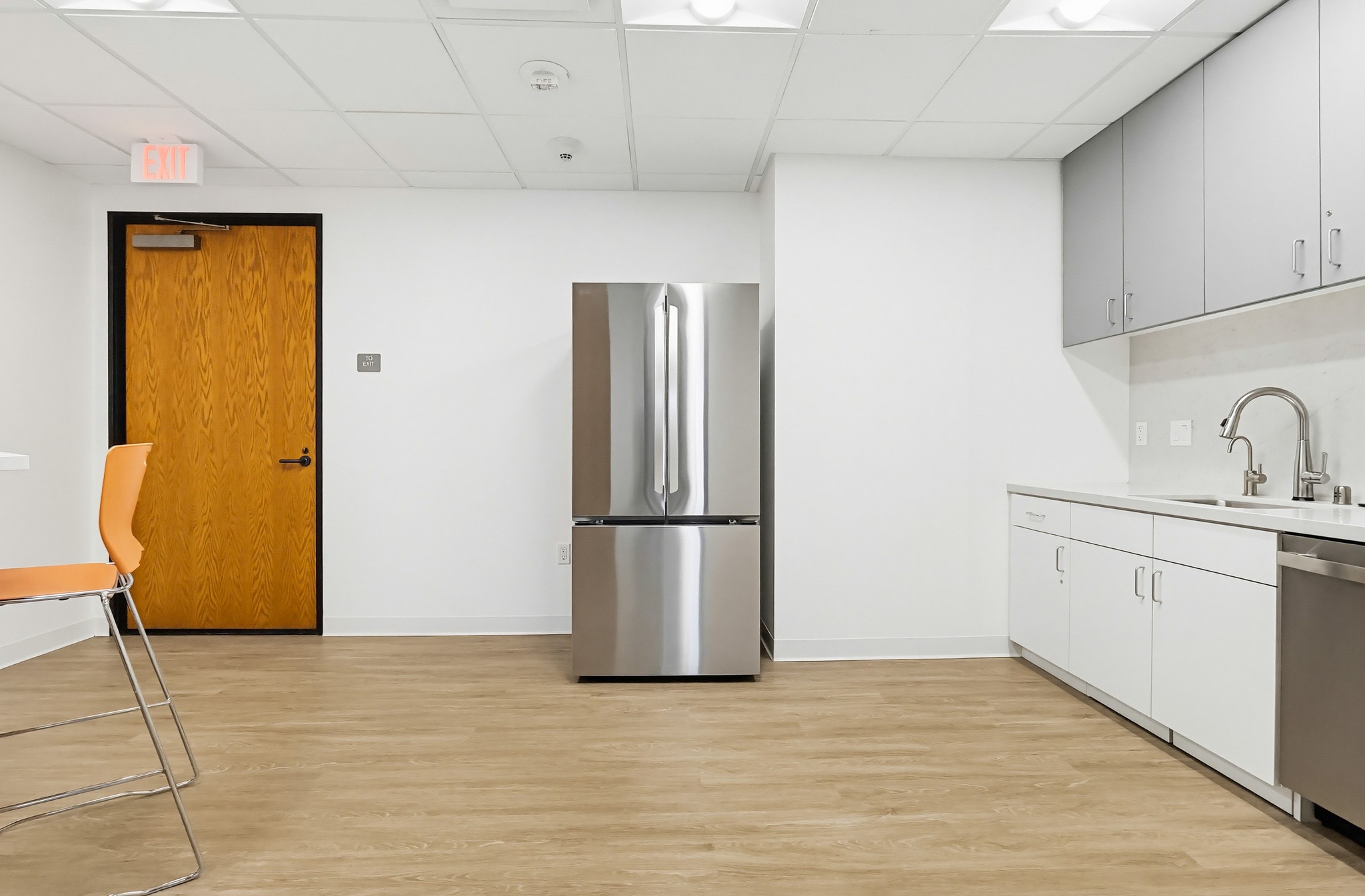 Virtual tour photo 100 of 167 for 16133 Ventura Blvd