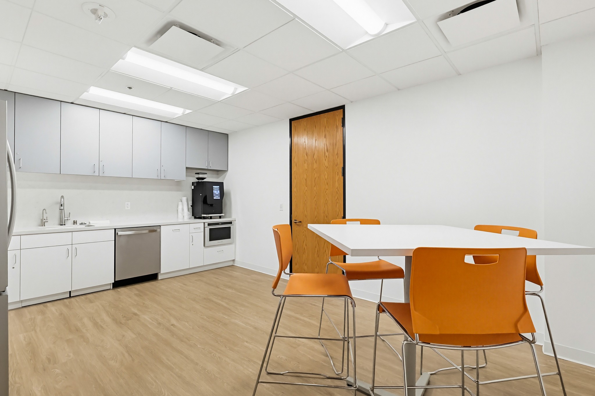 Virtual tour photo 104 of 167 for 16133 Ventura Blvd
