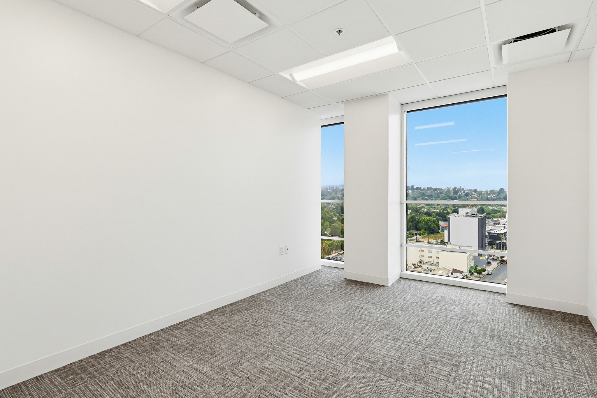 Virtual tour photo 106 of 167 for 16133 Ventura Blvd