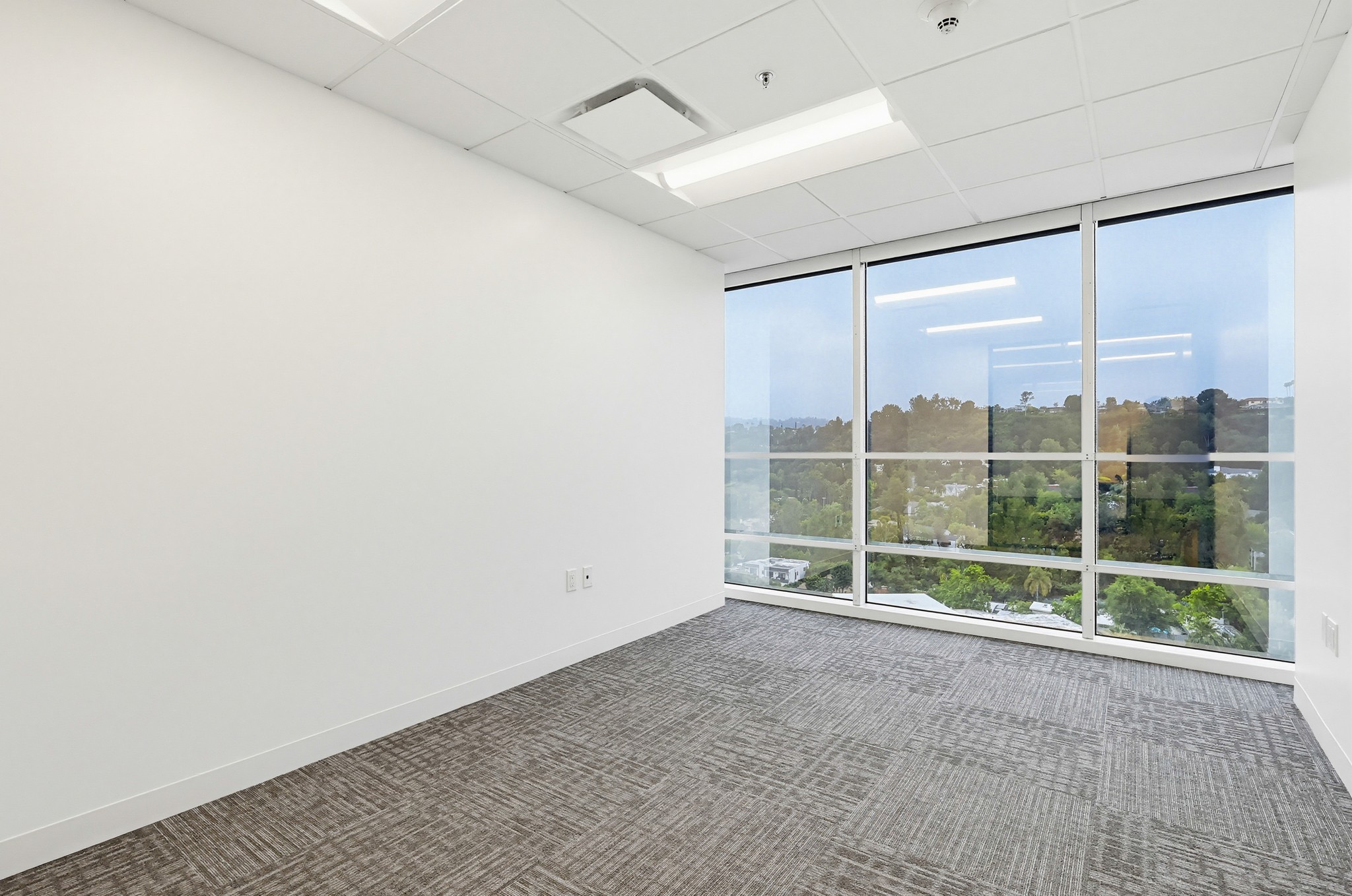 Virtual tour photo 125 of 167 for 16133 Ventura Blvd