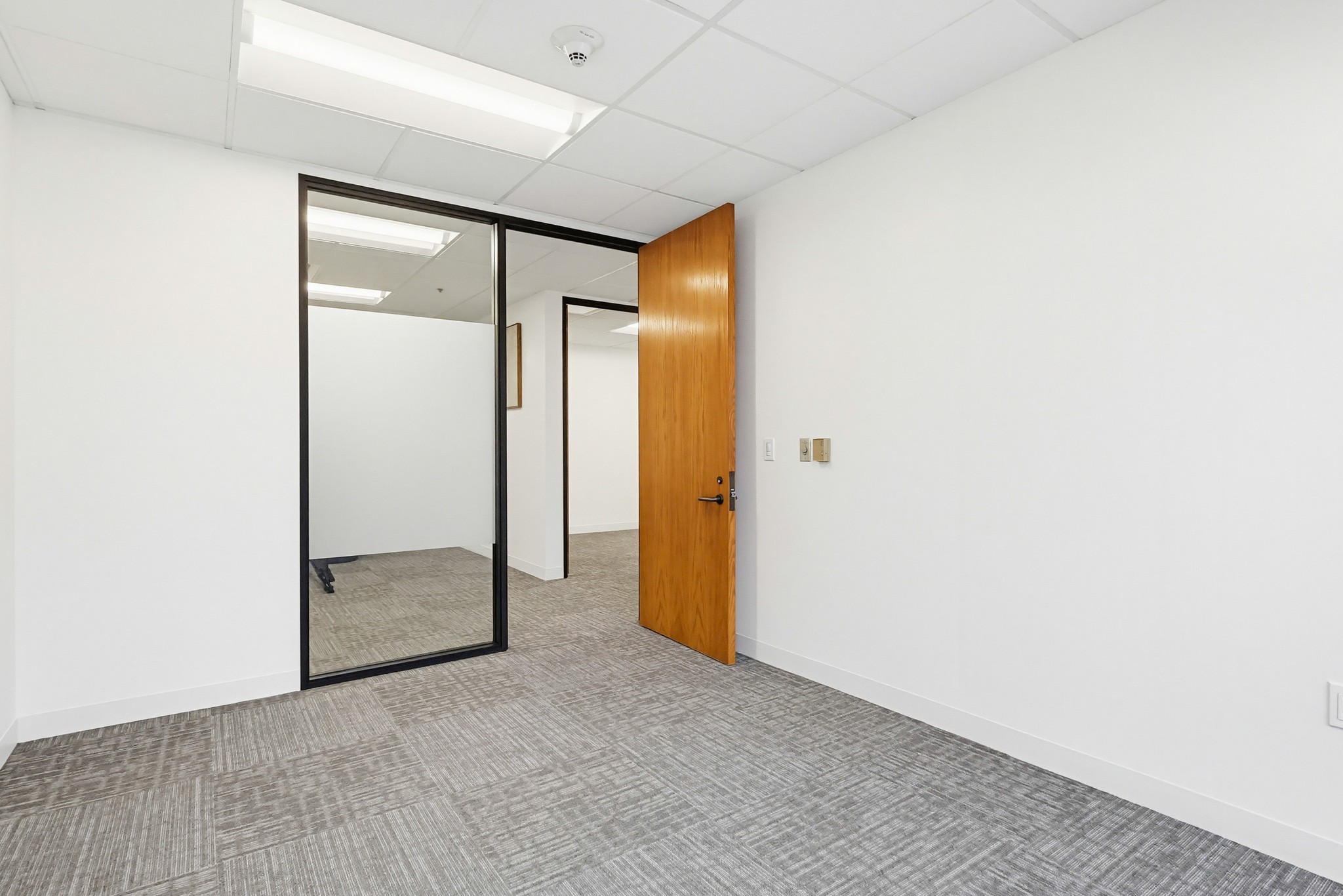 Virtual tour photo 132 of 167 for 16133 Ventura Blvd