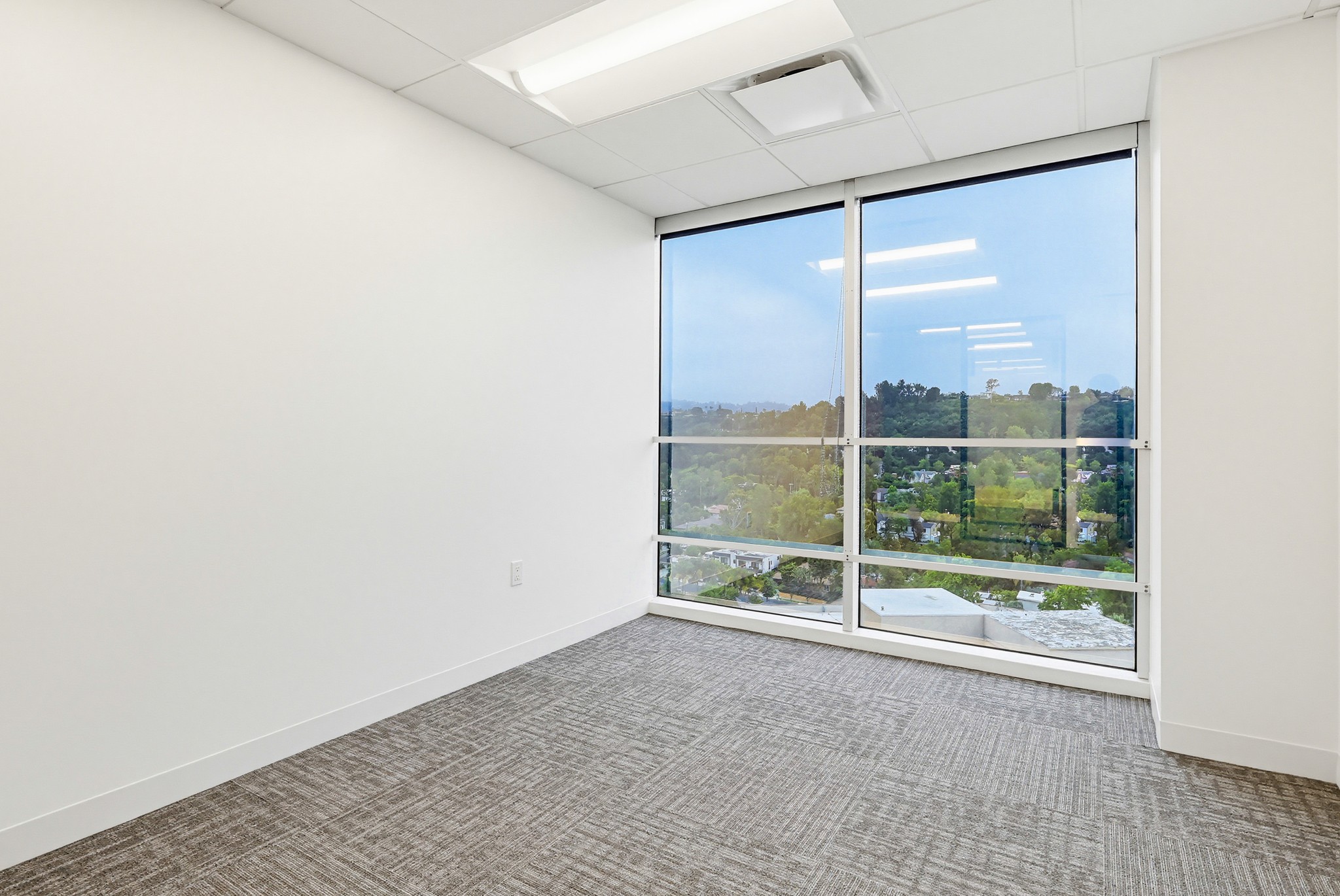 Virtual tour photo 133 of 167 for 16133 Ventura Blvd