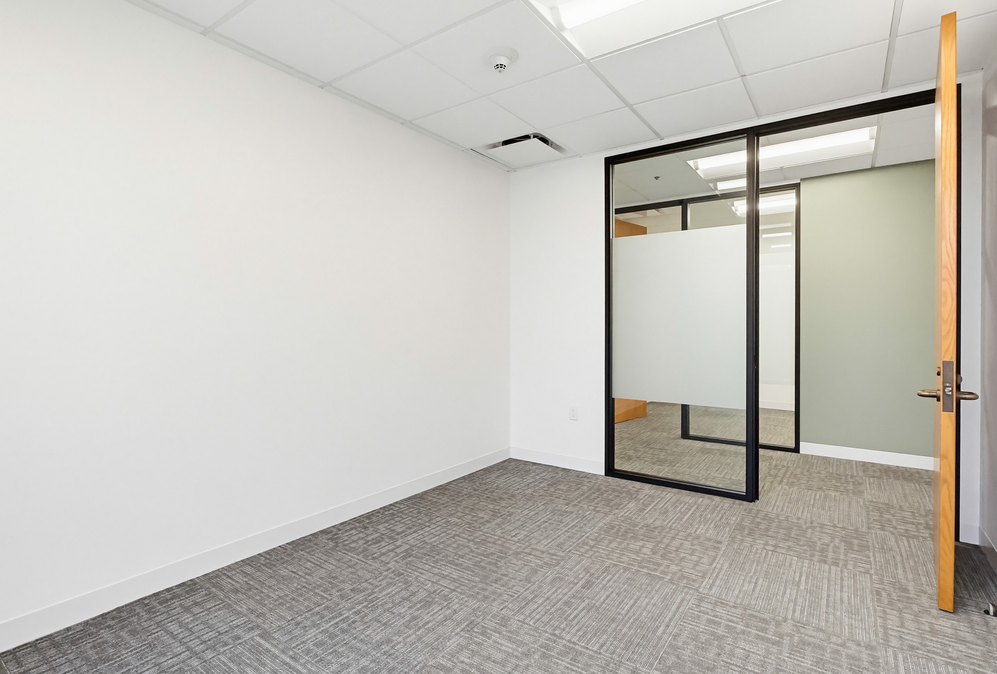 Virtual tour photo 135 of 167 for 16133 Ventura Blvd