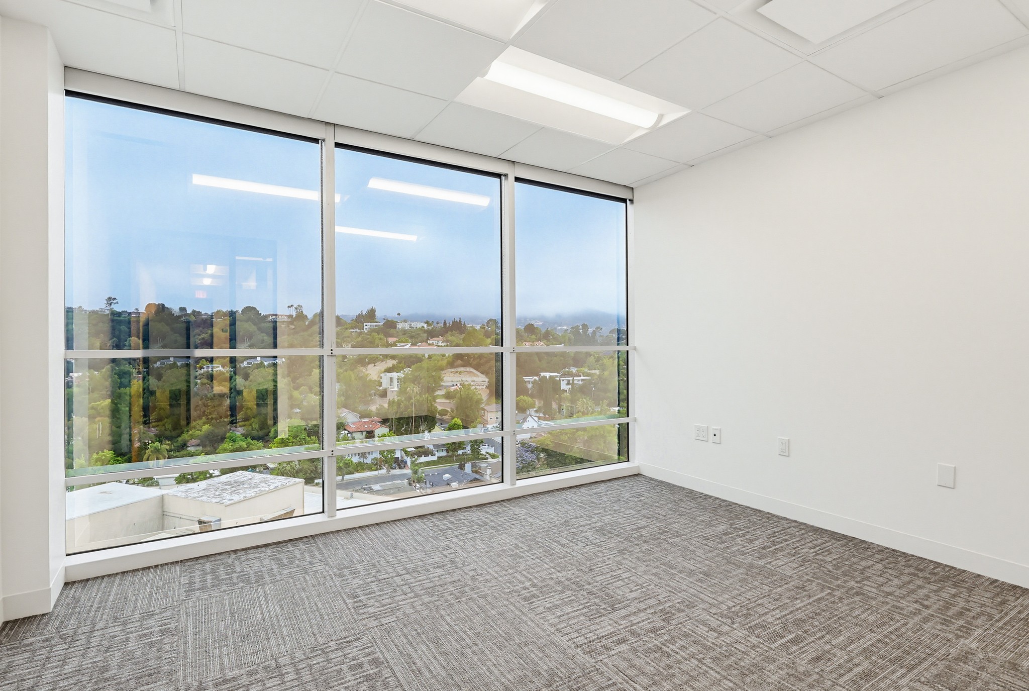 Virtual tour photo 143 of 167 for 16133 Ventura Blvd