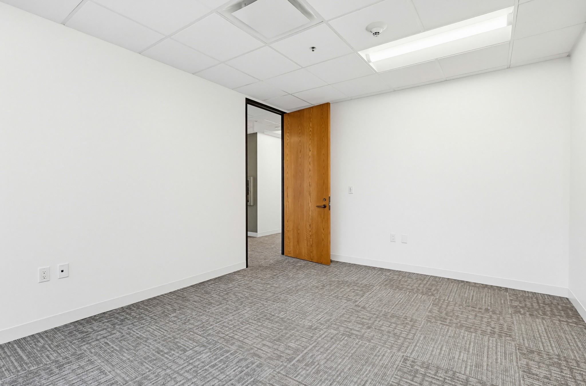 Virtual tour photo 149 of 167 for 16133 Ventura Blvd