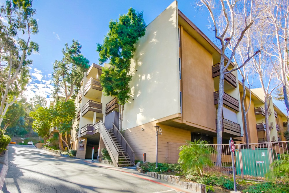 Virtual tour photo 3 of 39 for 1615 Hotel Cir S Unit D 212