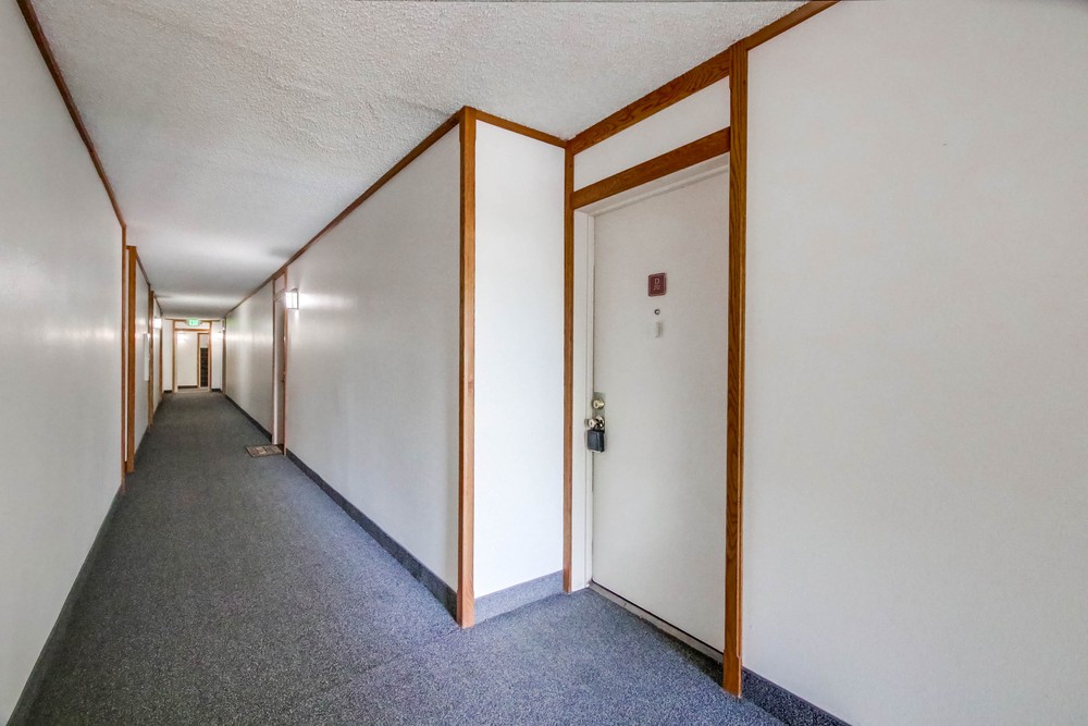 Virtual tour photo 4 of 39 for 1615 Hotel Cir S Unit D 212