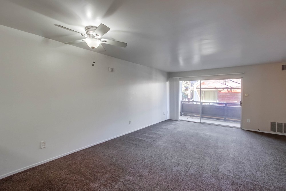 Virtual tour photo 6 of 39 for 1615 Hotel Cir S Unit D 212