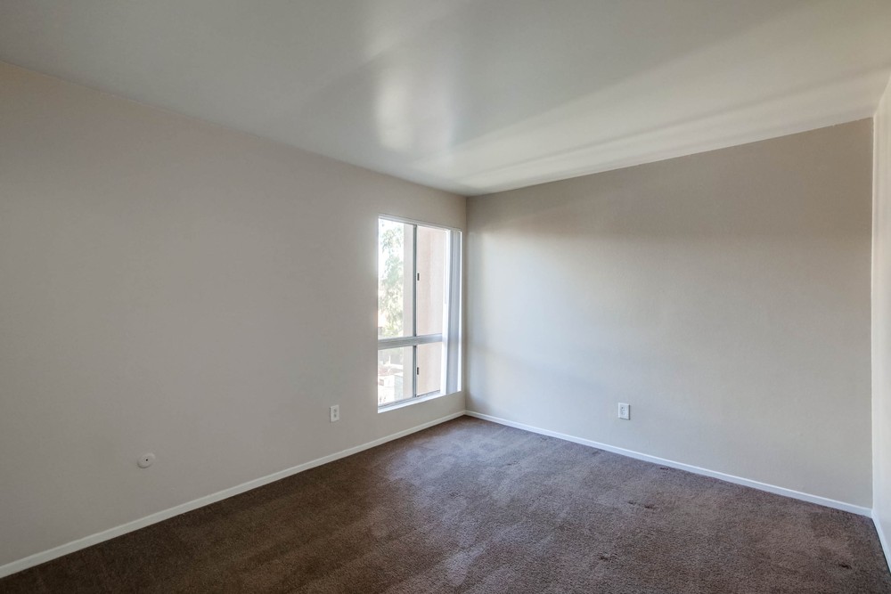 Virtual tour photo 25 of 39 for 1615 Hotel Cir S Unit D 212