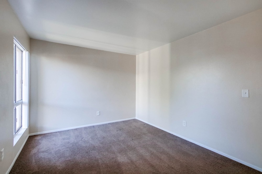 Virtual tour photo 28 of 39 for 1615 Hotel Cir S Unit D 212