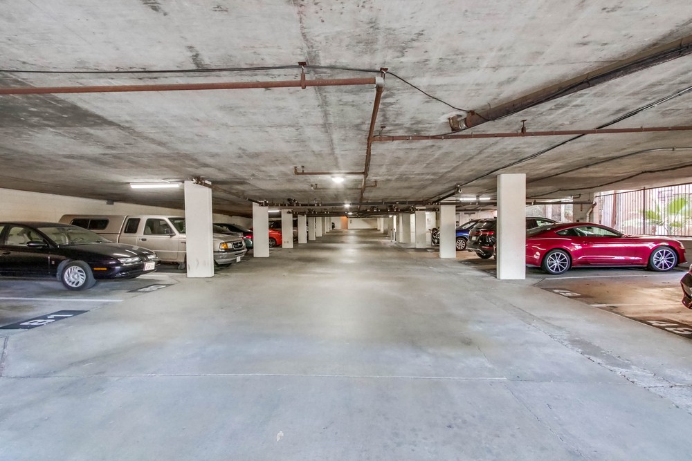 Virtual tour photo 37 of 39 for 1615 Hotel Cir S Unit D 212