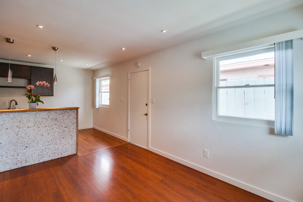 Virtual tour photo 9 of 25 for 1616 Oliver Ave