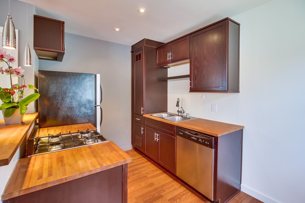 Virtual tour photo 12 of 25 for 1616 Oliver Ave