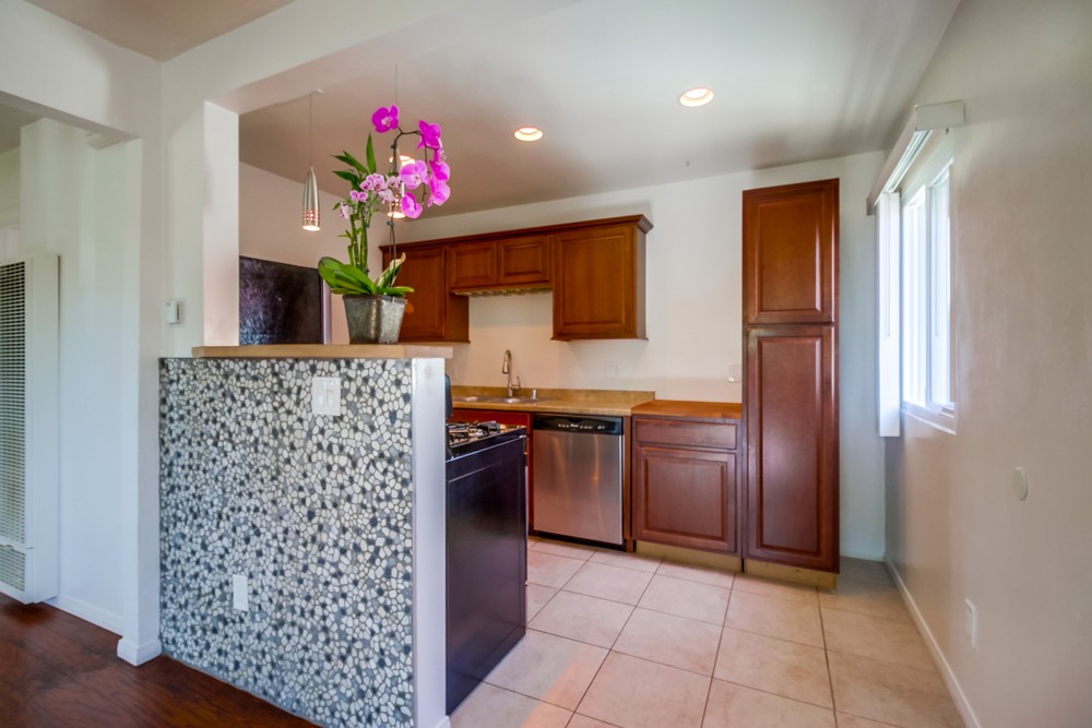 Virtual tour photo 13 of 28 for 1618 Oliver Ave