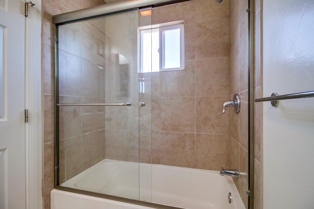 Virtual tour photo 26 of 28 for 1618 Oliver Ave
