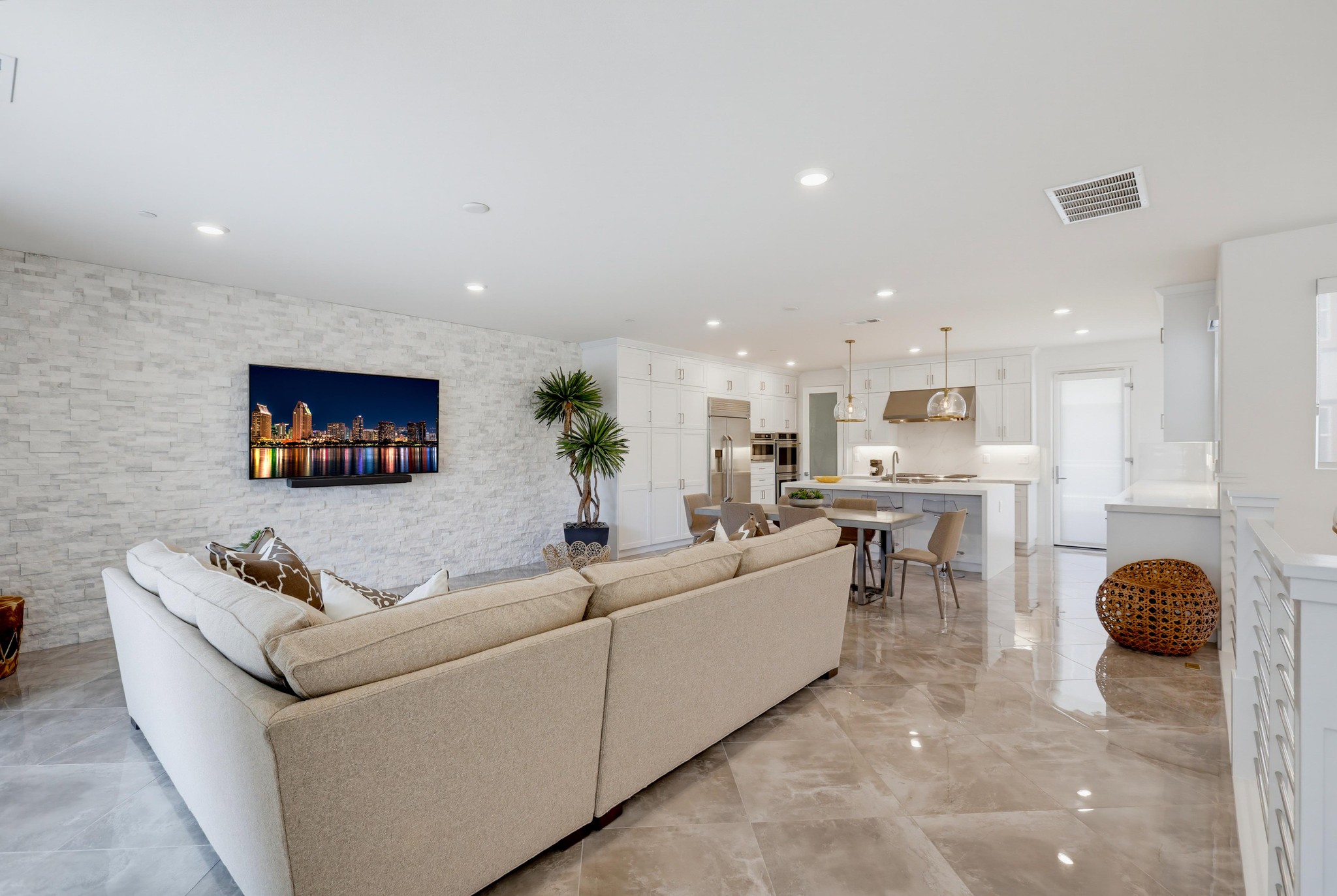 Virtual tour photo 8 of 97 for 162 Bowery