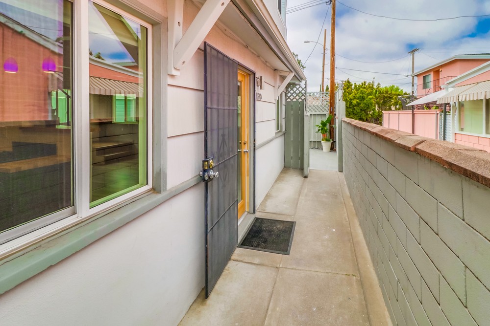 Virtual tour photo 5 of 40 for 1620 Oliver Ave