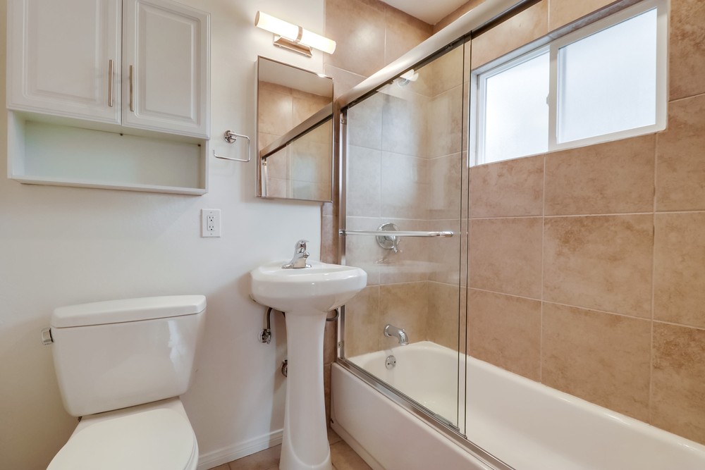 Virtual tour photo 20 of 40 for 1620 Oliver Ave
