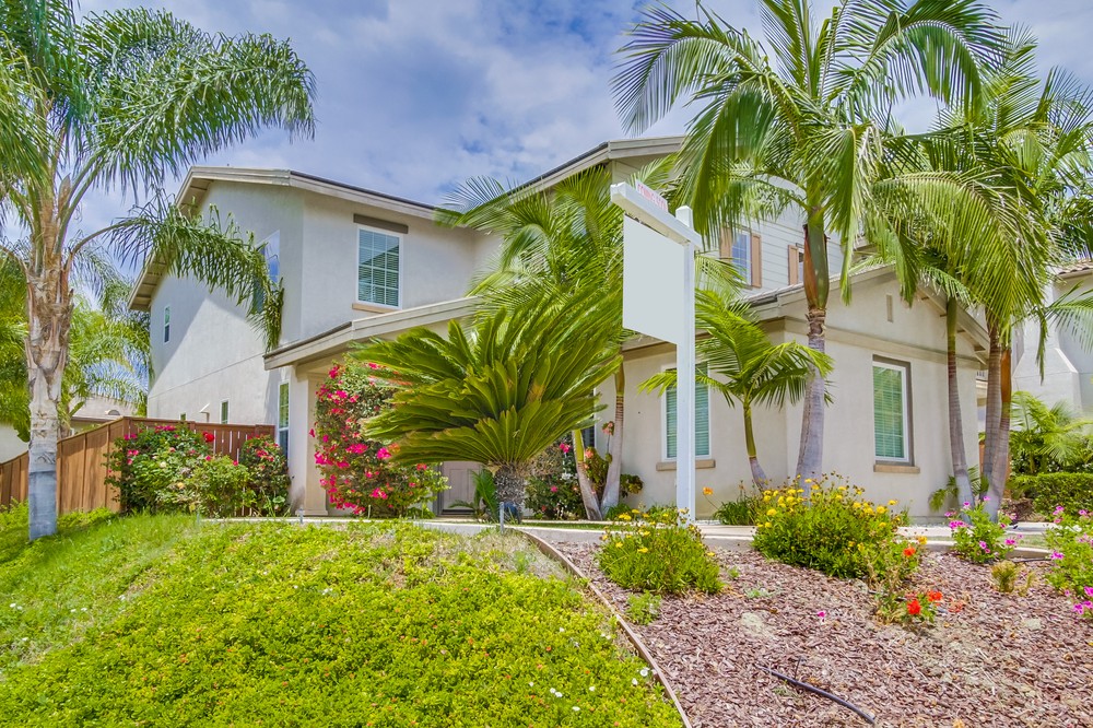 Virtual tour photo 3 of 37 for 16202 Dapple Gray Place
