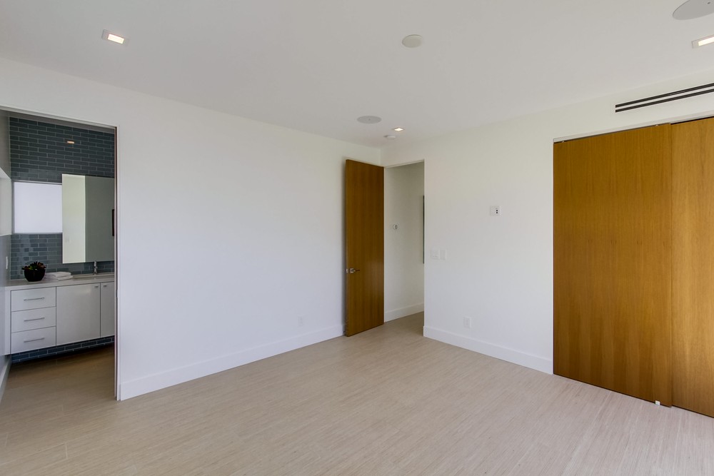 Virtual tour photo 43 of 72 for 1621 Collingwood Dr