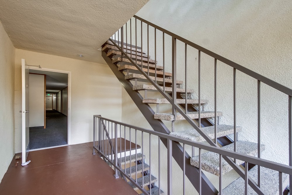 Virtual tour photo 6 of 65 for 1621 Hotel Cir S