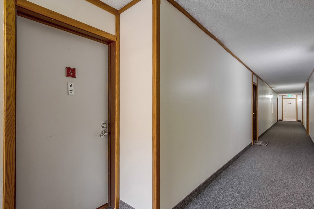 Virtual tour photo 7 of 65 for 1621 Hotel Cir S