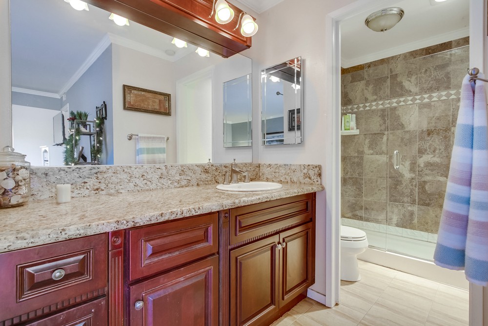 Virtual tour photo 29 of 65 for 1621 Hotel Cir S