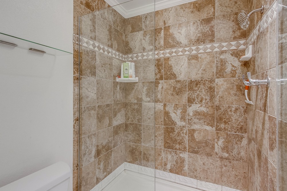 Virtual tour photo 30 of 65 for 1621 Hotel Cir S