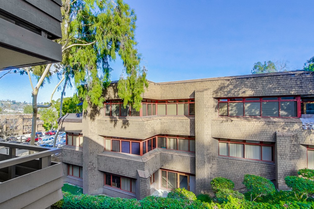 Virtual tour photo 33 of 65 for 1621 Hotel Cir S